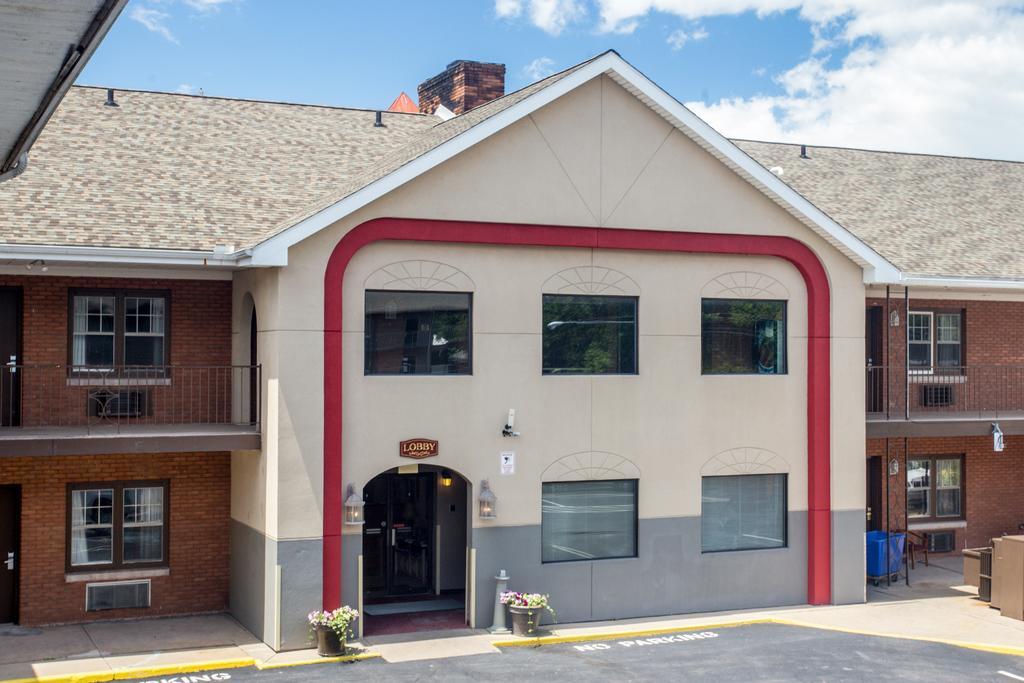 Econo Lodge Williamsport Exterior photo